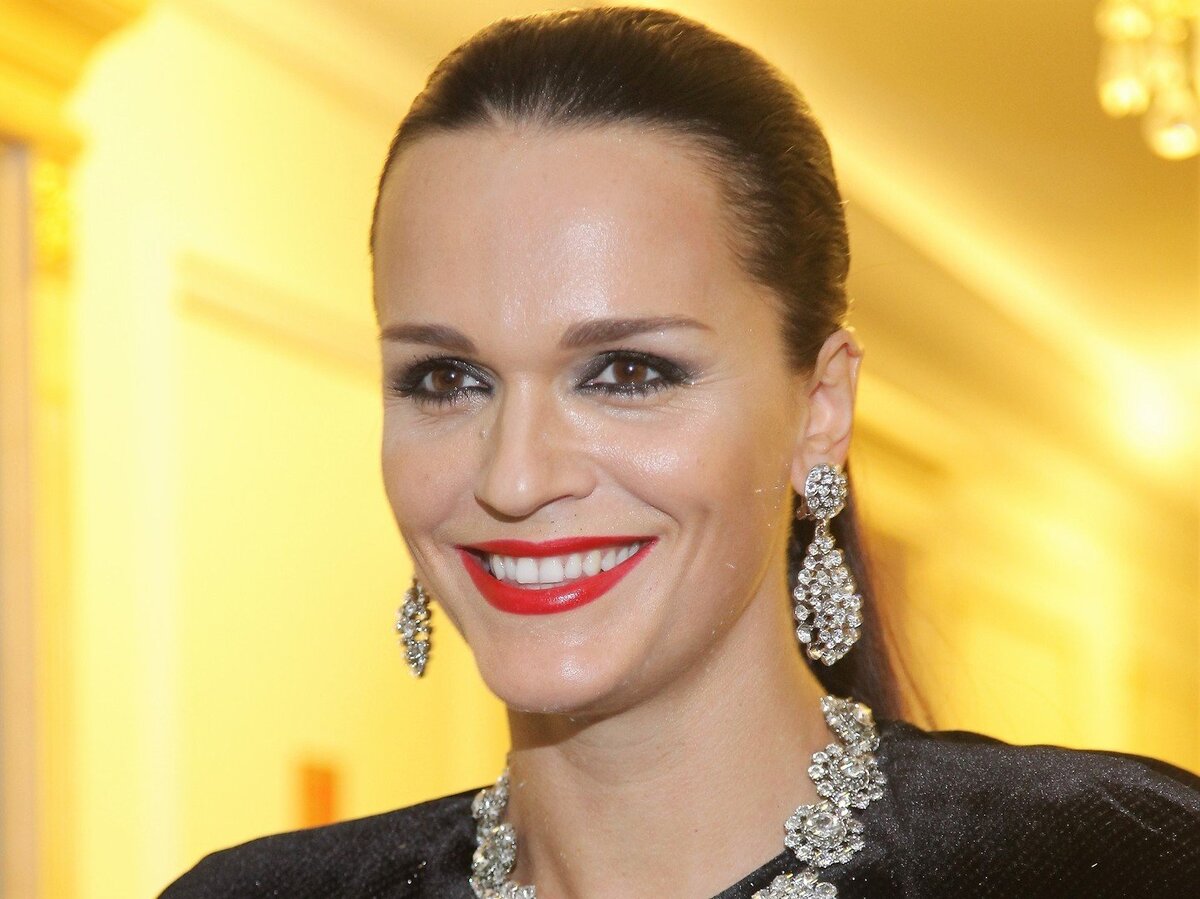 Певица Слава