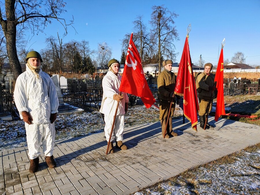 Поисковики на «Вахте памяти»