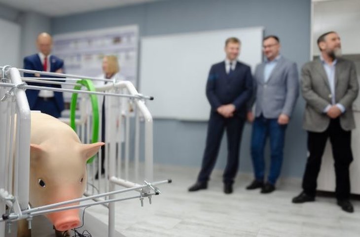     В Мордовии открылся современный учебный центр по промышленному свиноводству
