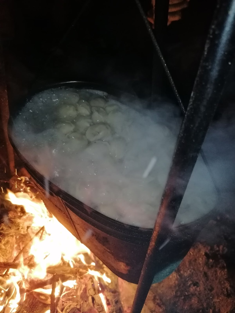 Иногда курсантов и пельмешками балую)
