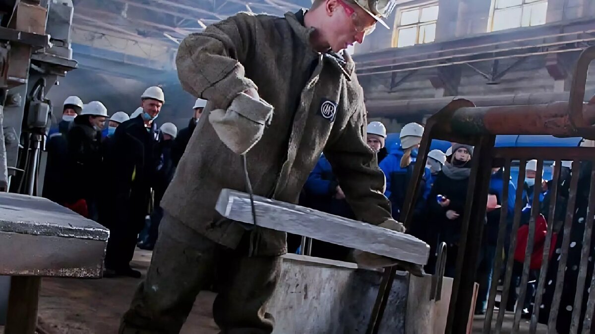     Мужчину обвинили в растрате в особо крупном размере.