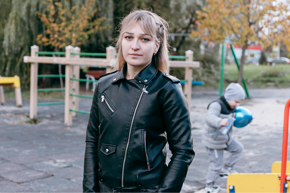 «Нам выдали пять упаковок креона и все. А надо еще лекарства для печени, муколитики, специальное питание, ингаляционные растворы, ингаляторы… Все приходилось покупать самостоятельно. Очень выручила гуманитарная помощь из России: нас обеспечили антибиотиками, чтобы спасти легкие от патогенной флоры».