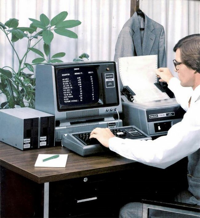 Компьютер 1960-х. Источник: netdna-ssl.com