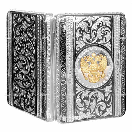 Серебряный портсигар, украшенный золотым государственным гербом и драгоценными камнями