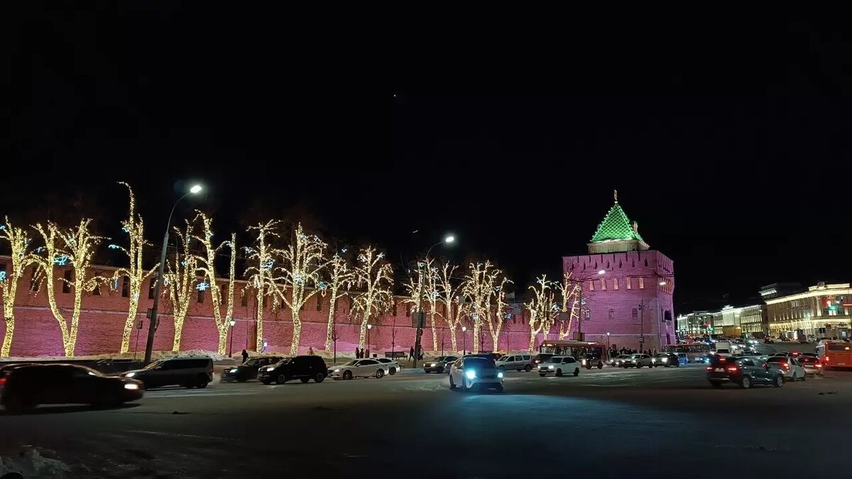    Нижний Новгород передал почетный статус Молодежной столицы Москве и Владивостоку. Это следует из сообщения на сайте Росмолодежи.