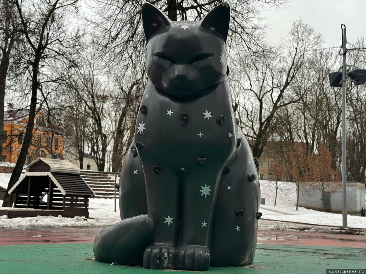 Новые скалодромы установлены в Детском парке Пскова. Фото здесь и далее: Telegram-канал главы Пскова Бориса Елкина