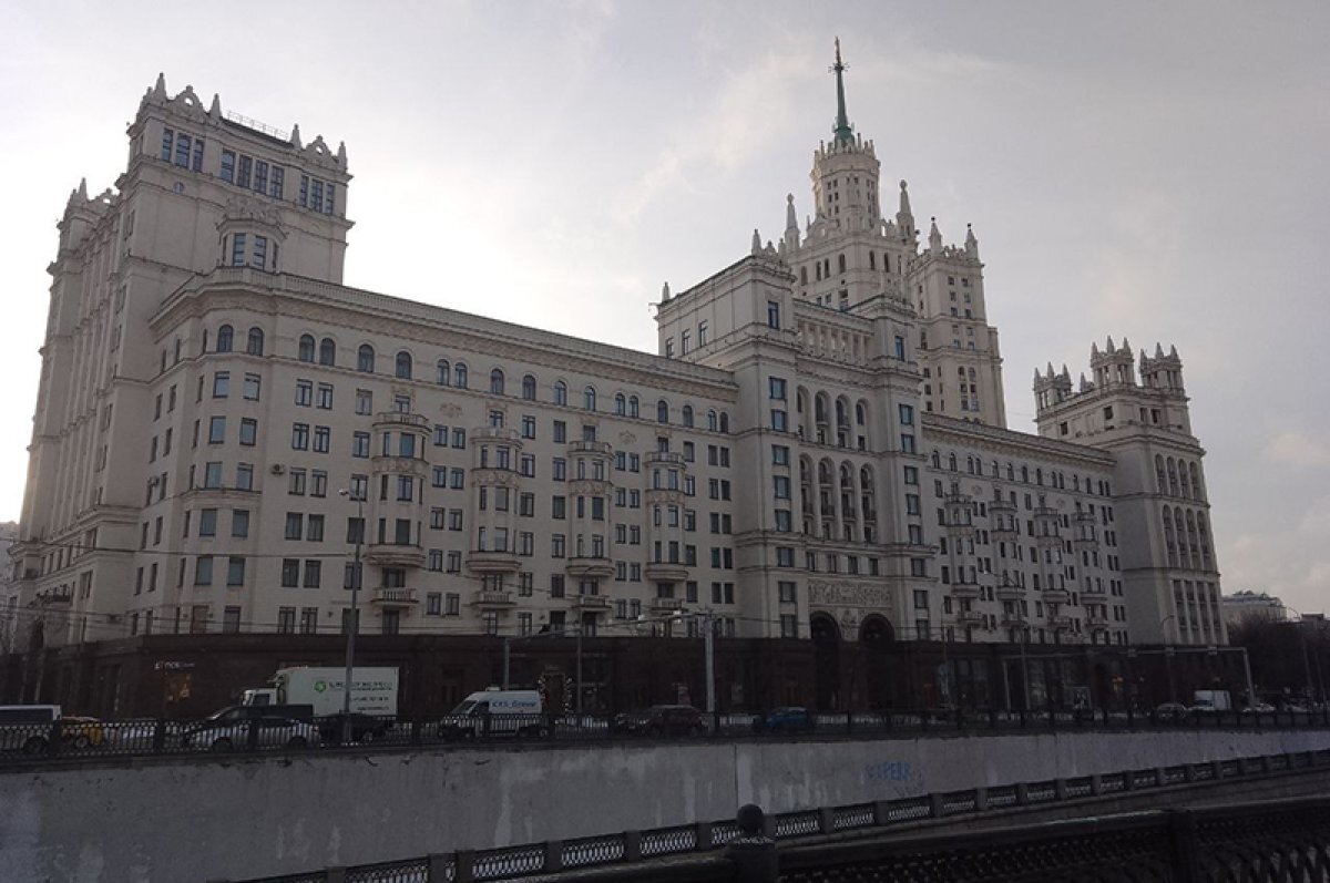    Дом на Котельнической набережной.