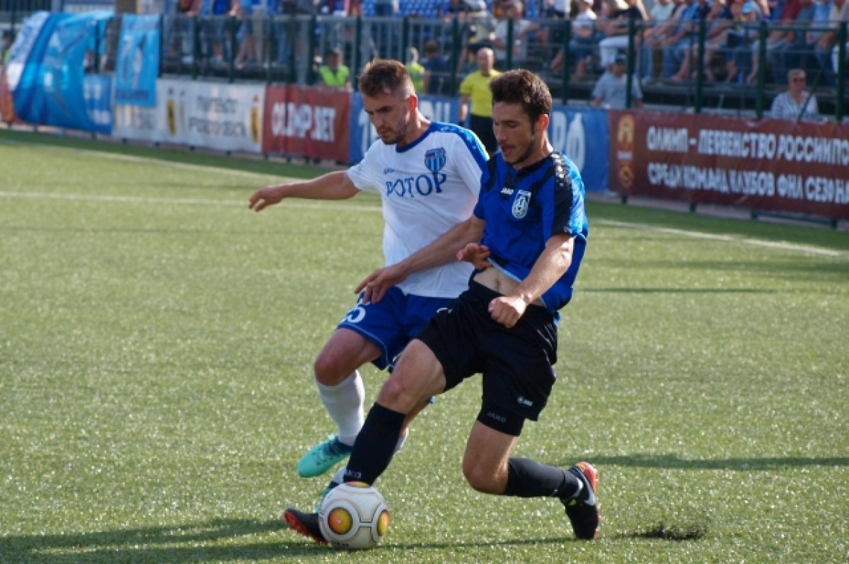    Дмитрий Чернышев поведёт к победе ярославский «Шинник»