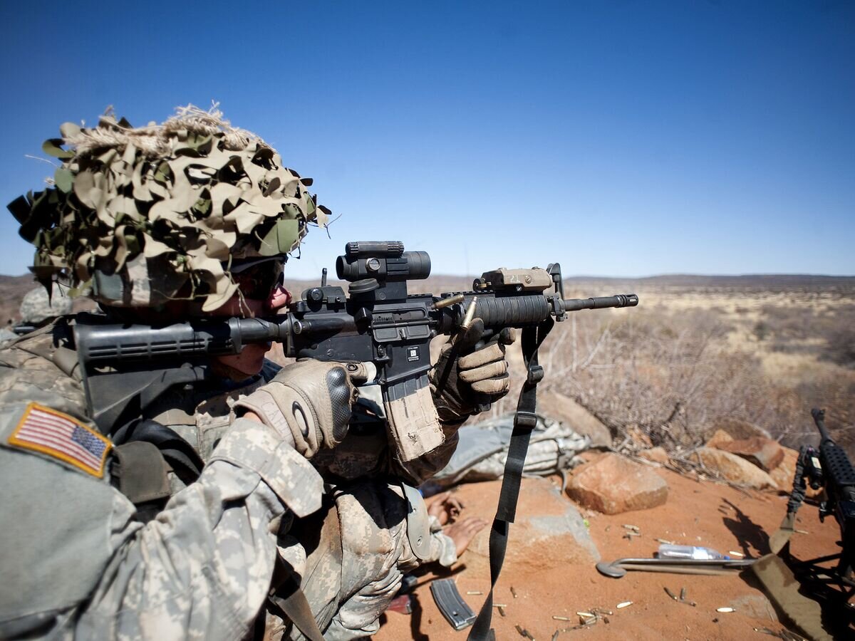    Американский солдатCC BY 2.0 / US Army Africa / New Jersey Soldiers perform assault and support-for-fire missions