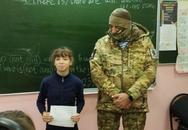    Участник спецоперации исполнил мечту ивановской школьницы