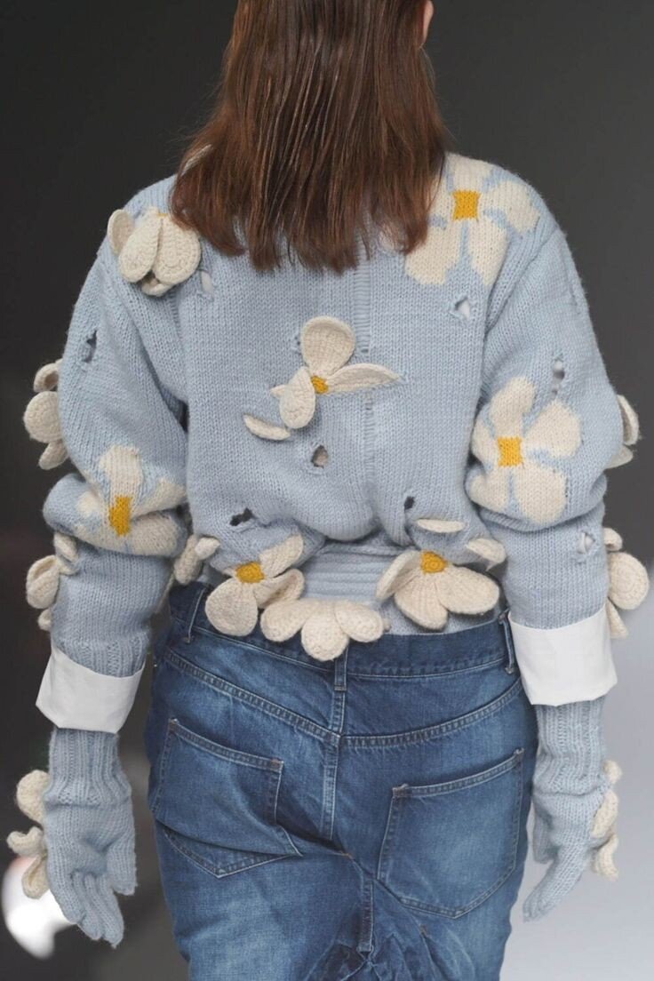 Вот и на голубом фоне