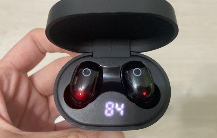    Есть и такие информативные кейсы. Фото: blog.eldorado.ru