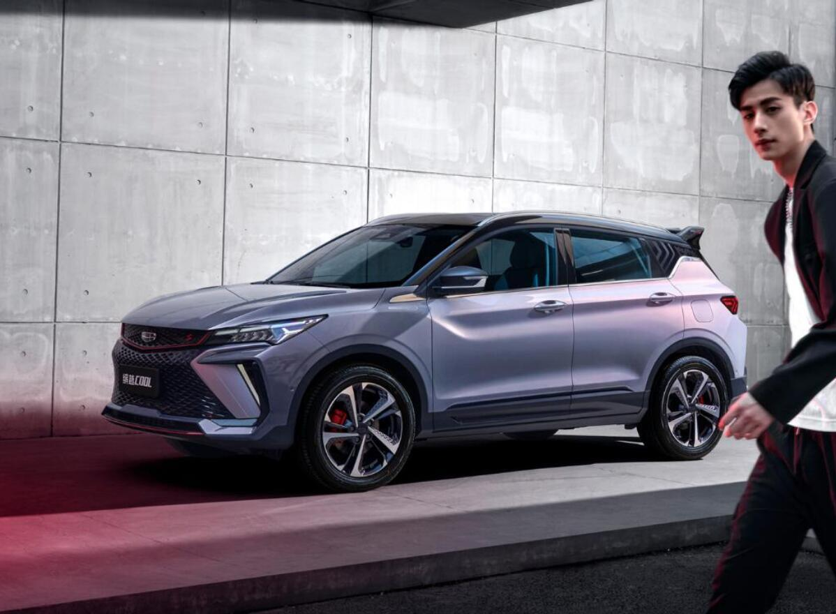 В Китае Geely Binyue Cool позиционируется как молодежный автомобиль и стоит недорого