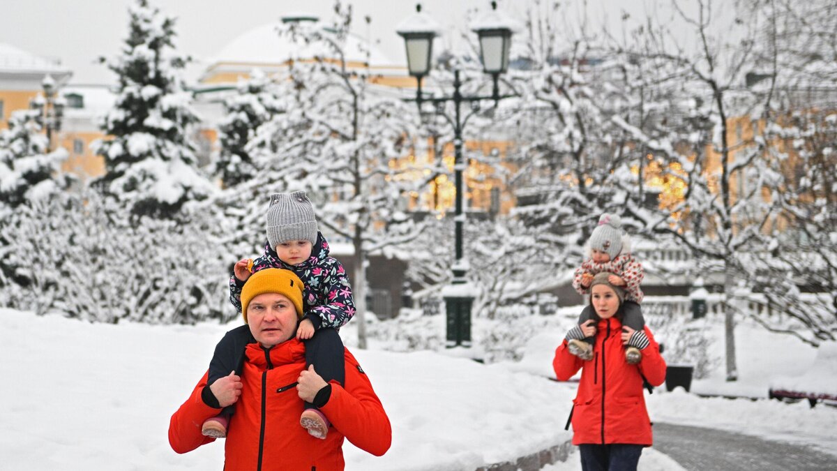    "Не думать о завтрашнем совещании": как длительные праздники помогают укрепить семейные отношения© РИА Новости / Рамиль Ситдиков