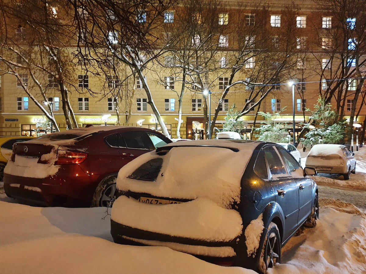 Я подхожу к ресторану "Дэди"...