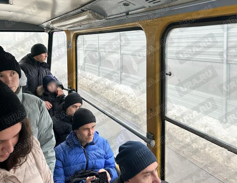    Рустам Галямов отвечал за строительство линии. Ее сдали на год раньше срока. Теперь ему придется еще и сделать так, чтобы на линию вышли новые вагоны