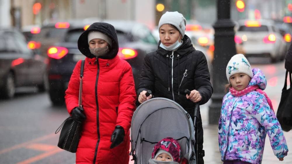 Адаптация детей мигрантов. В москве двое детей мигрантов. Дети мигранты в школе. В москве двое детей мигрантов. Школы гру для нелегалов.