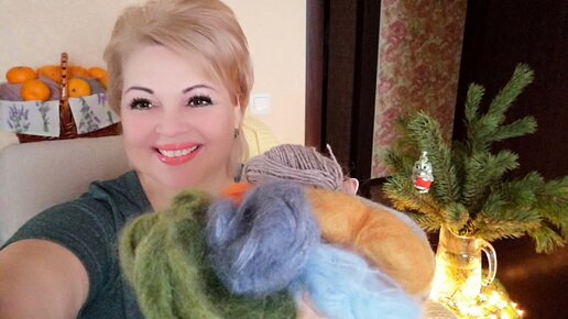 СВЯЗАЛА 🧶 ДЖЕМПЕР И НОСКИ, 🧦ВПЕРЕДИ КАЛЯКИ-МАЛЯКИ 😀😀😀