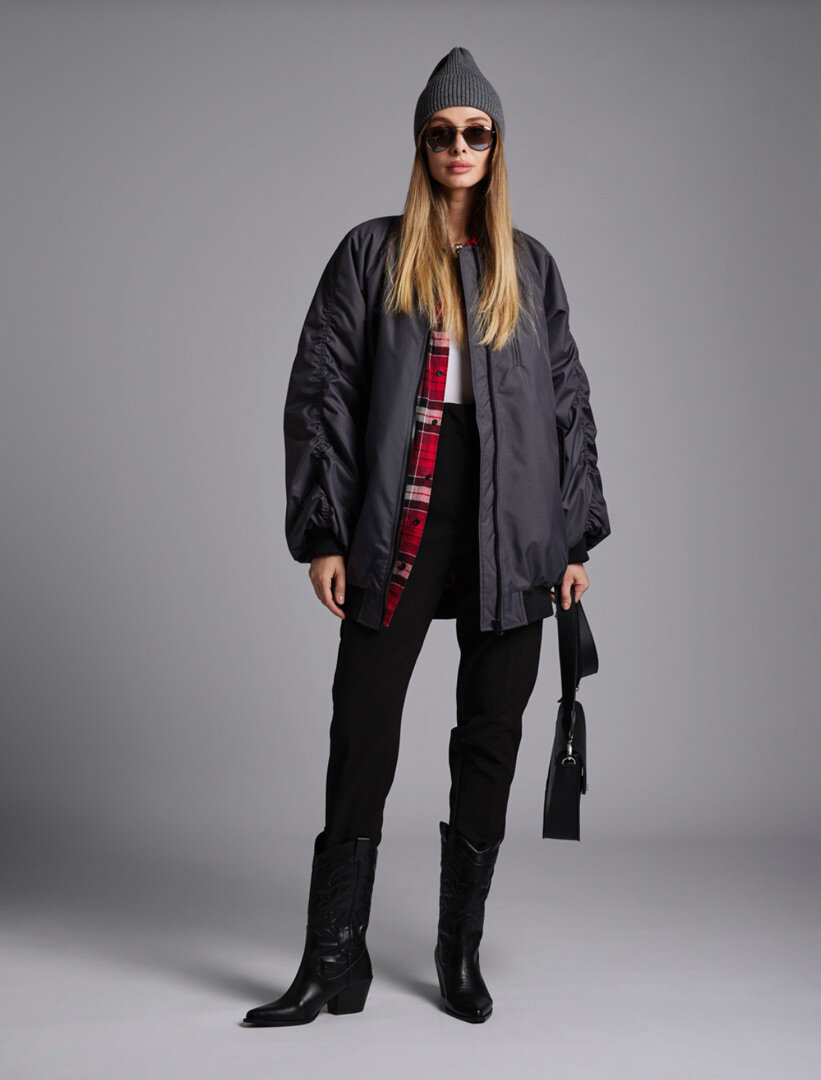 Стильный бомбер DreamWhite