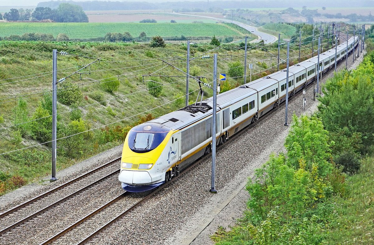 eurostar Изображение Erich Westendarp с сайта Pixabay