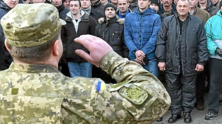 Наша армия стремительно развивает успех в ходе продвижения в Донбассе.-5