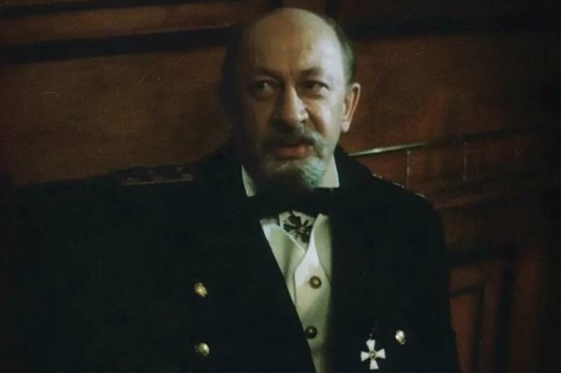 Эссен в исполнении Евгения Евстигнеева. Кадр из фильма "Моонзунд".