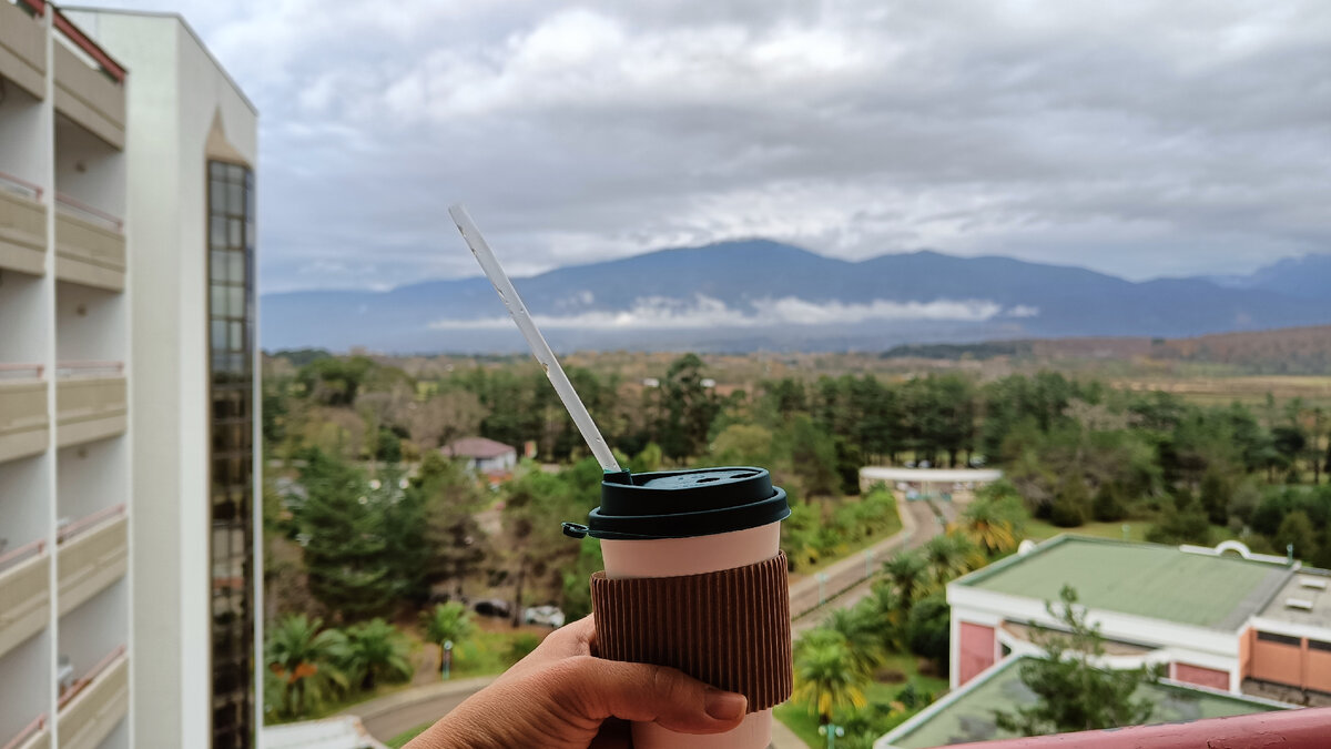 Я поднимаю свой бокал...