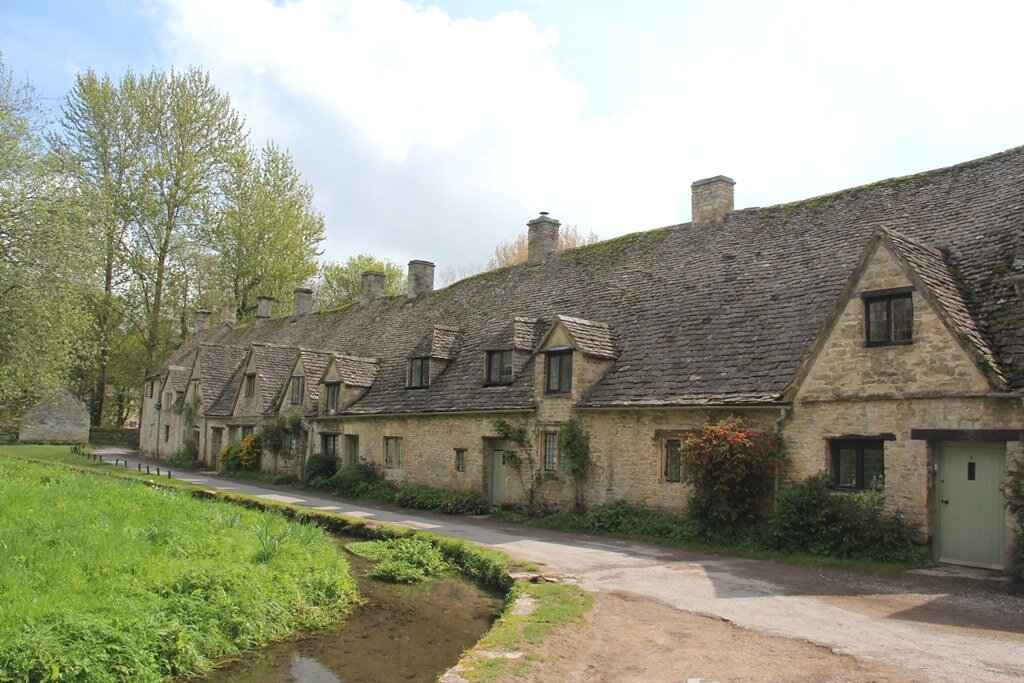 Англия сказочный мир. Средневековье арт. Фэнтези странствия. Английские сказки арт. Английские сказки.