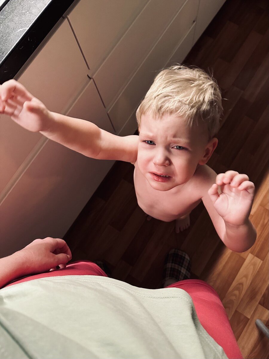 Фоткала мужу, но идеально для иллюстрации к этой статье: утреннее плохое настроение.