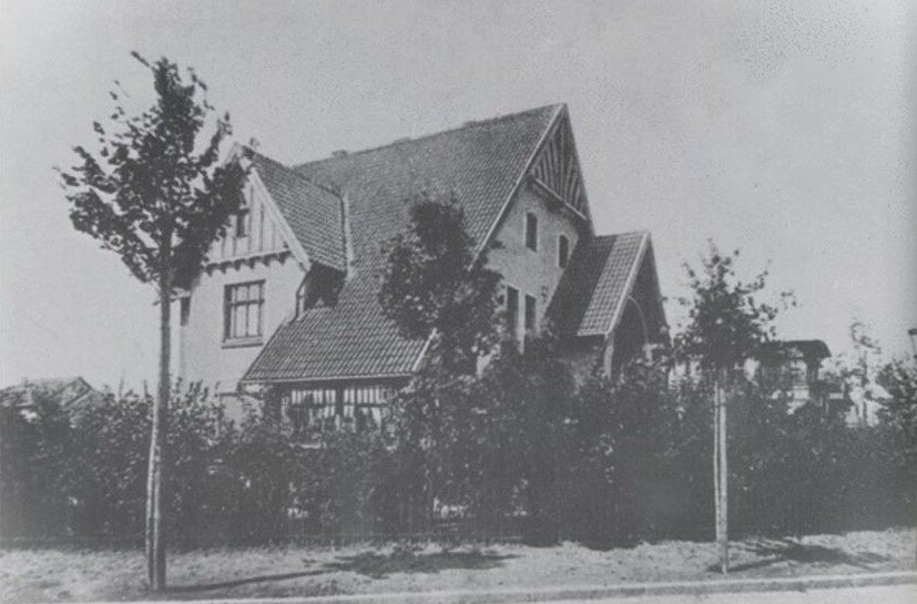 ул. Марины Расковой, 1