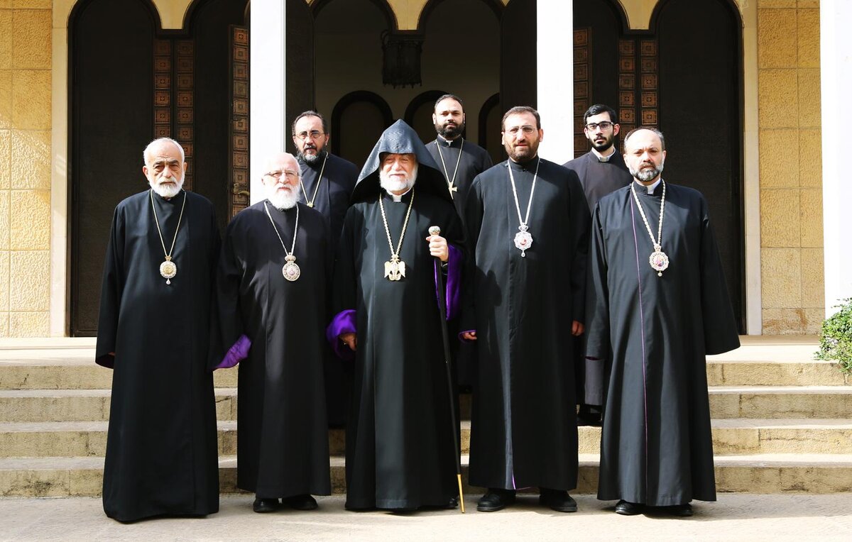 армянская диаспора во владимире. армянская церковь во владимире. армянский священник микаэль эчмиадзин. татев монастырь отец микаэль. монахи аац.