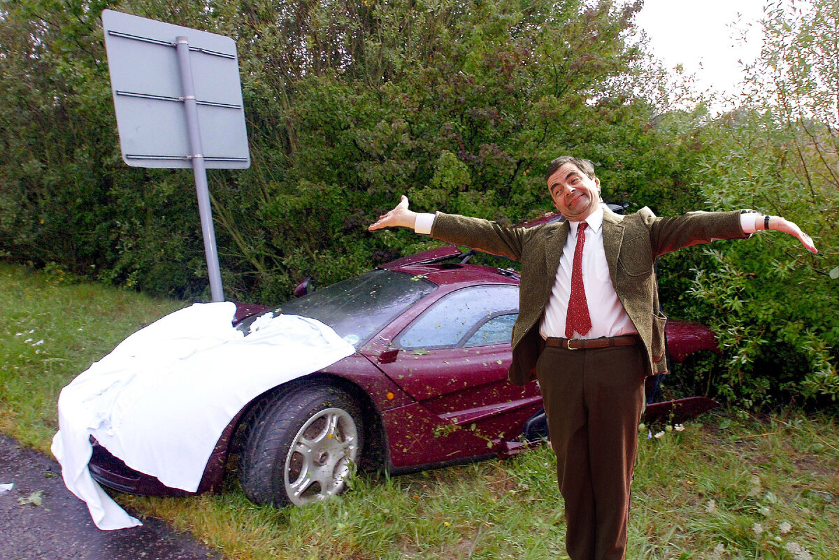 Роуэн Аткинсон MCLAREN f1. MCLAREN f1 Rowan Atkinson. Mr Bean MCLAREN f1. Роуэн Аткинсон разбил MCLAREN f1.