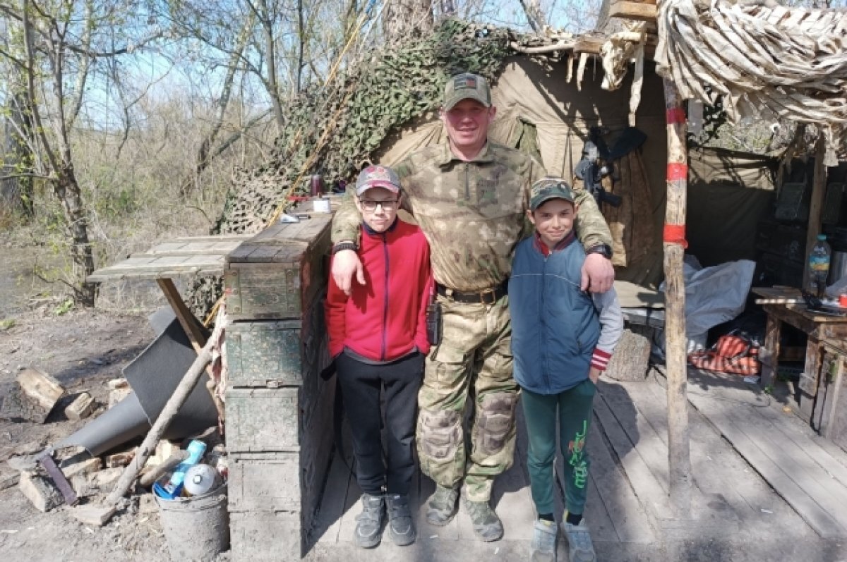    Дети Донбасса рано повзрослели. Мальчишкам 12–13 лет, а рассуждают они, как взрослые мужики.