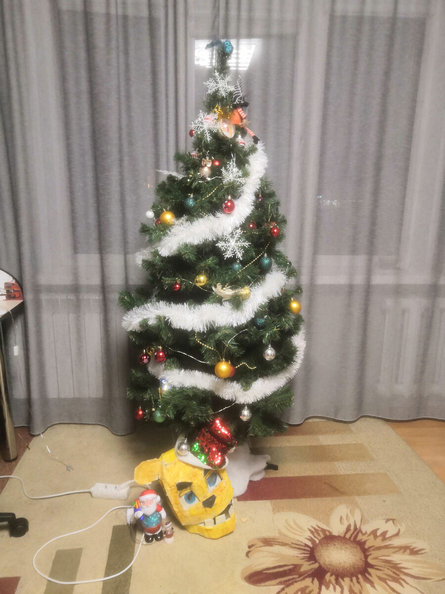 В Лешиной комнате