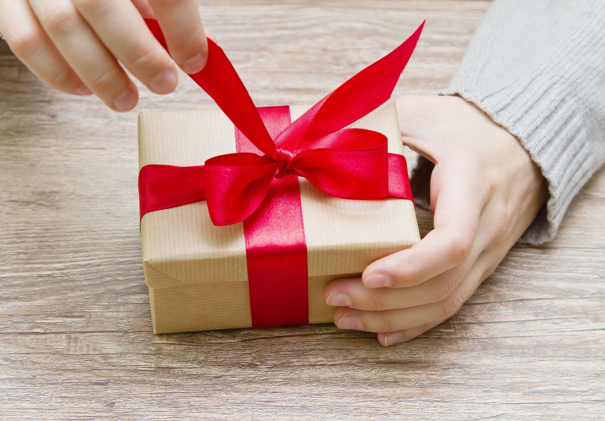 Выбросить немедленно: 3 признака, что ваш подарок проклят