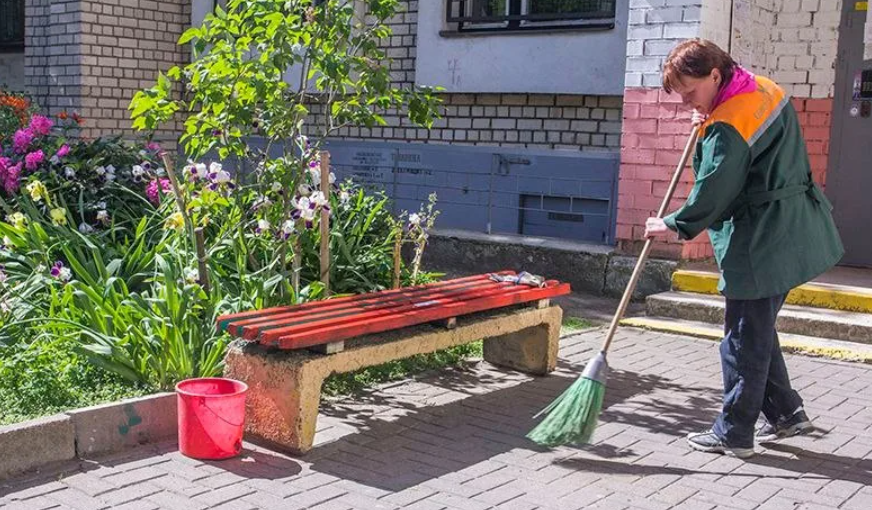 Срочно требуется дворник. Объявление дворник. Работа в минске дворником свежие вакансии. Требуется на работу дворник. Ищем дворника.