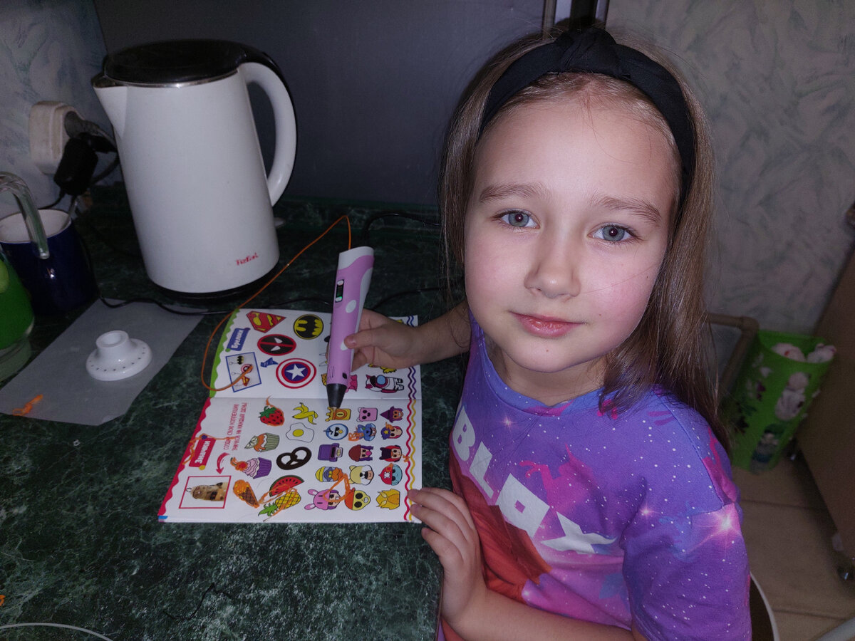 Фото автора. Кстати отличный подарок ребенку 6+ лет 3D ручка