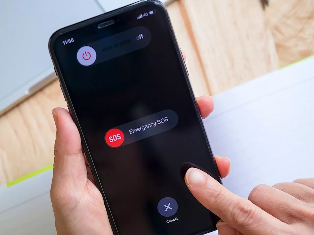 Как исправить зависание iPhone в аварийном режиме SOS | Pedant.ru | Дзен