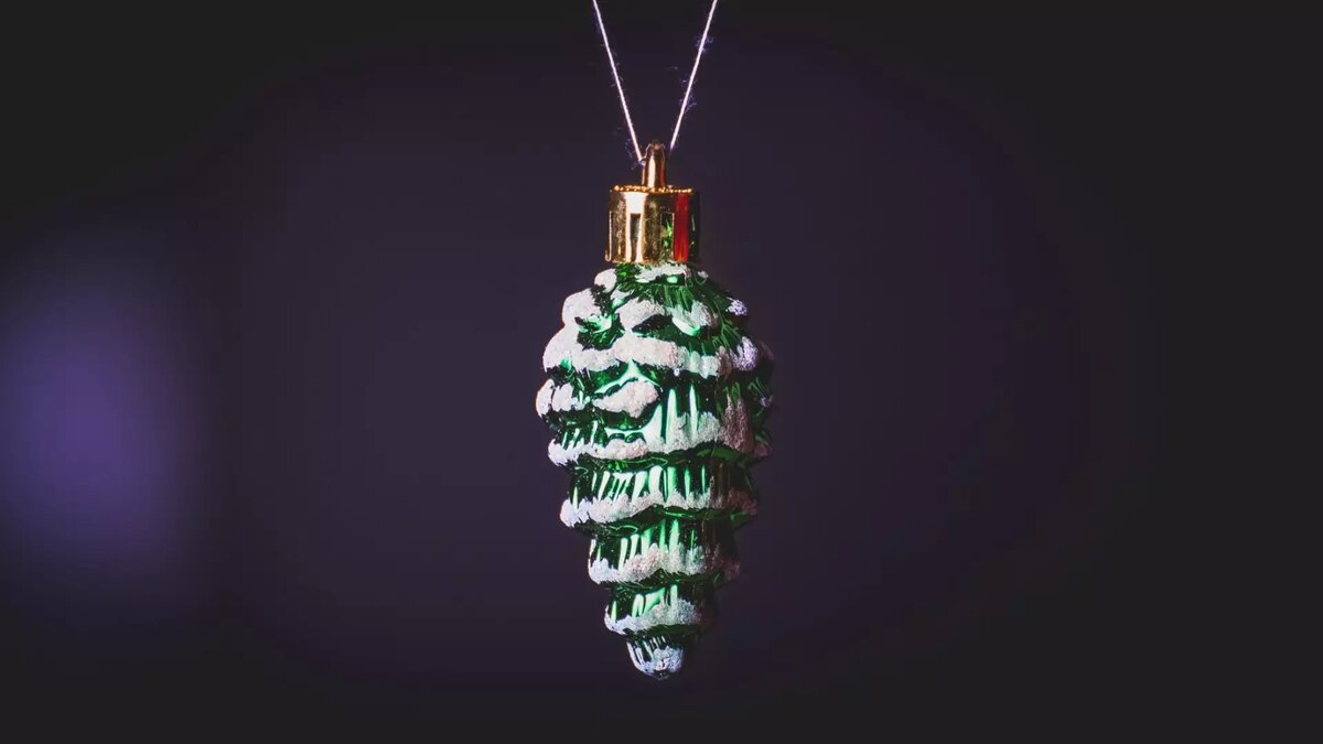     Жители Нижегородской области, судя по всему, решили заработать на Новом годе и ностальгии по прошлому. Они продают советские елочные игрушки за миллионы рублей. Объявления появились на популярном сайте для продаж.