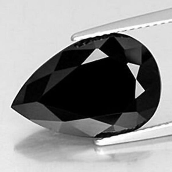 Шпинель. Фото из открытых источников