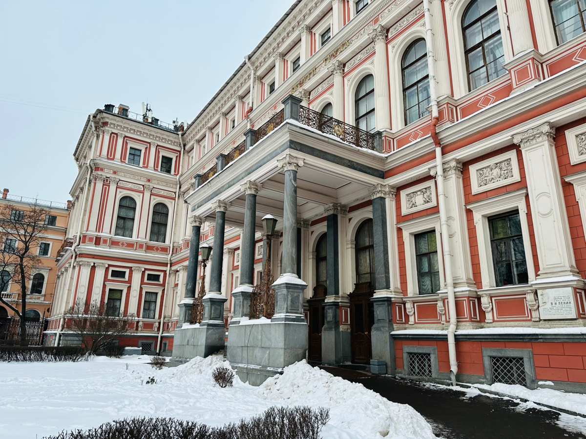 Николаевский дворец 