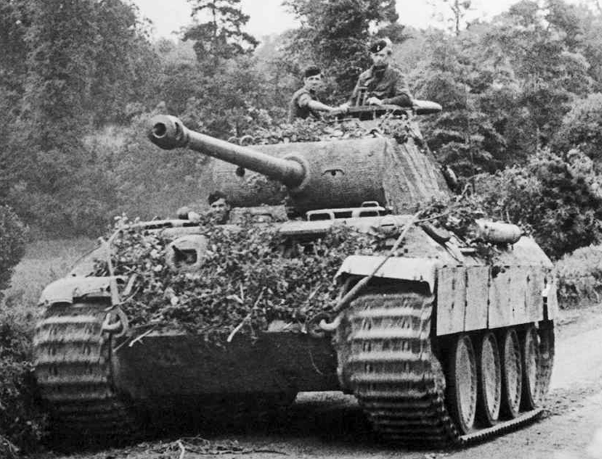 «Пантера» Ausf A. На марше.