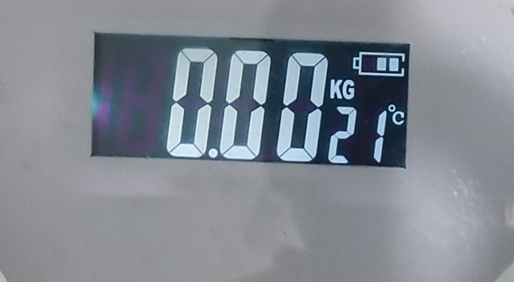 Температура воздуха сегодня 24.12.23 (перуанское лето) в моей комнате в Перу.При этом я сплю в футболке и трусах ещё и потею когда сплю.