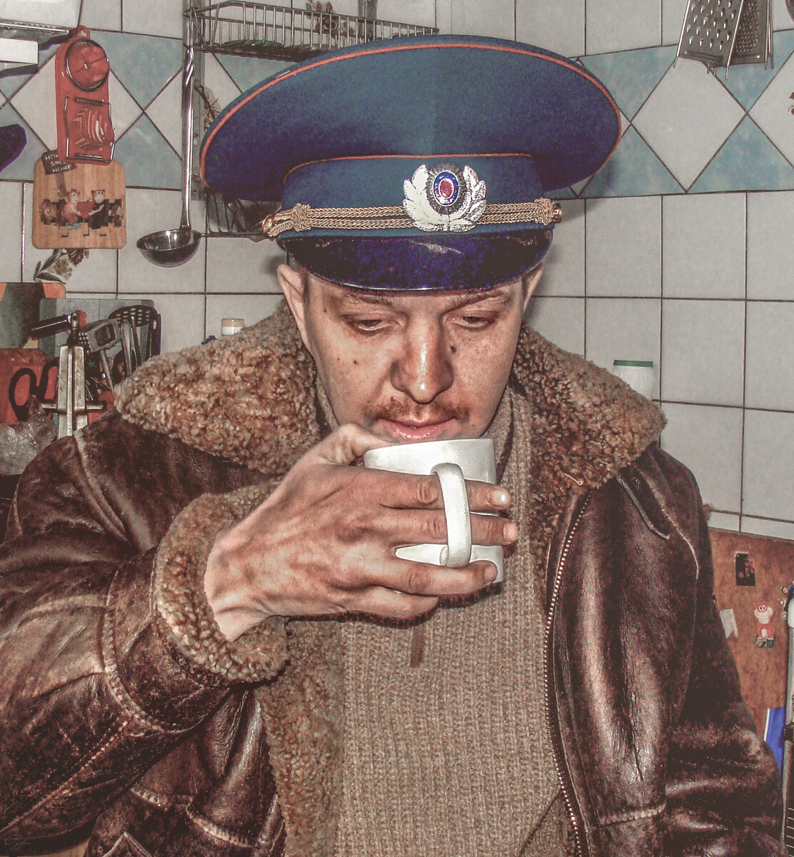 Райво пробует только что приготовленный ёрш.