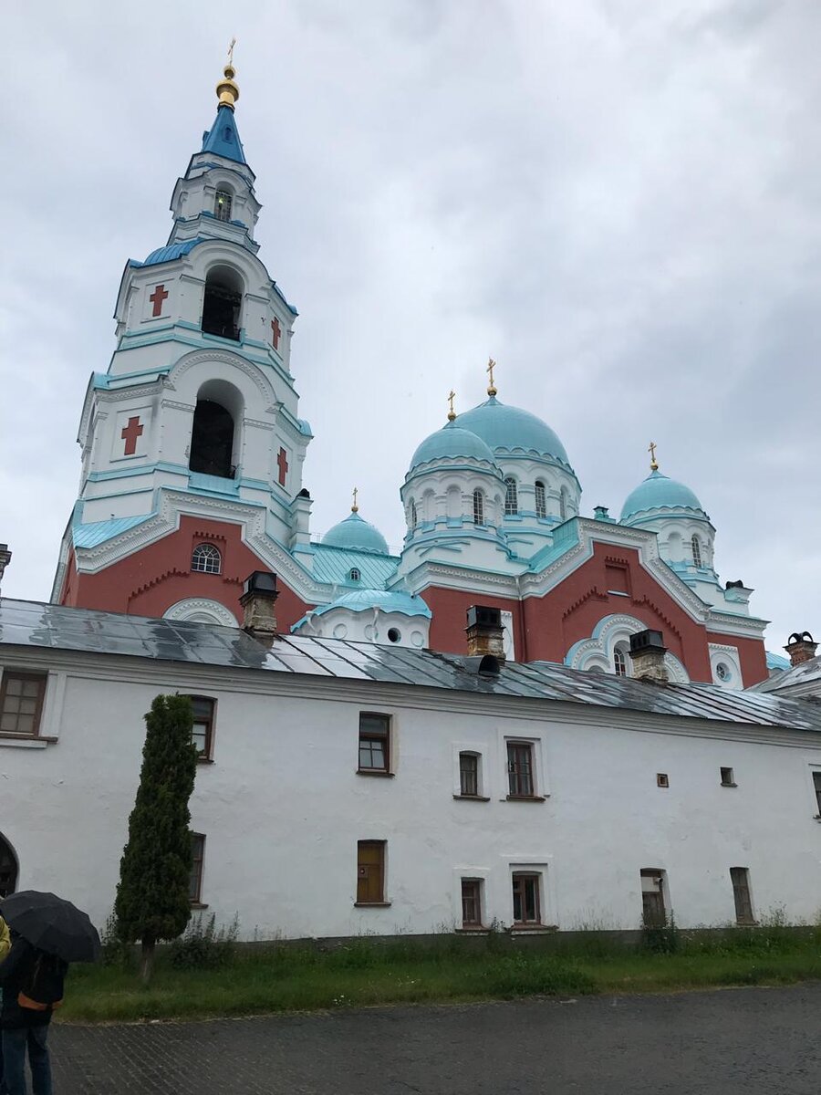 Необязательно быть религиозным, чтобы увидеть...