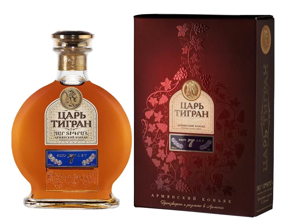 Армянский коньяк ararat. Коньяк арарат наири 20 лет 0,7 л. Армянский коньяк чаренц 10. Царь тигран коньяк 7. Armenian коньяк чаренц.