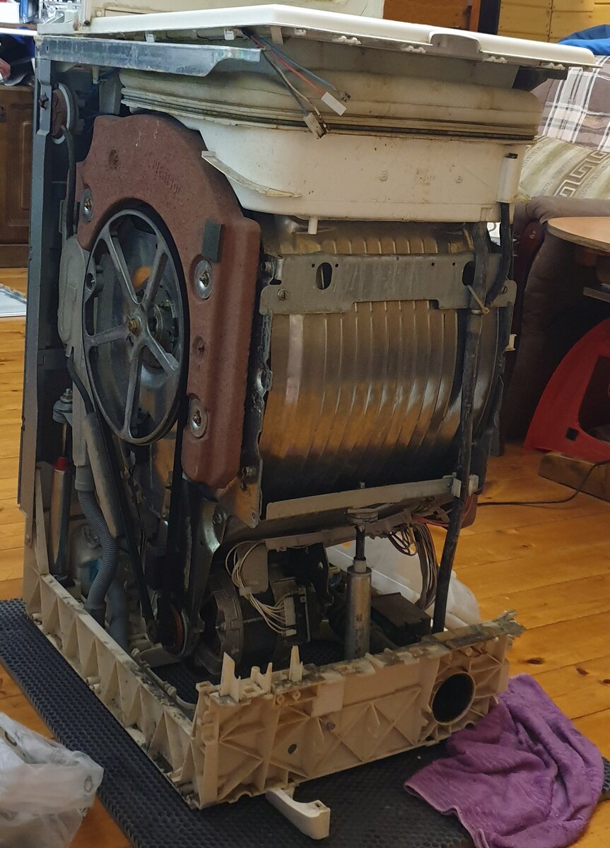 Внутренности Brandt WBD 1200