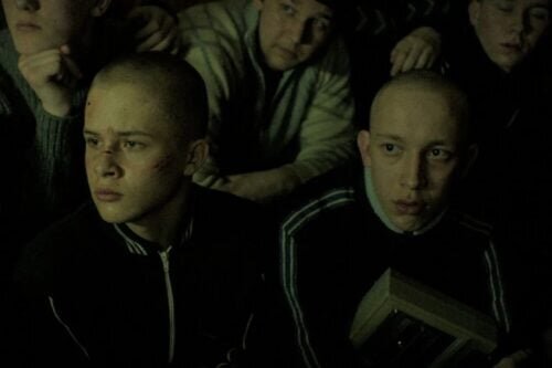    Исследователь казанских ОПГ нашел нестыковки в «Слове пацана». Крыжовников скопировал кадр из его фильма?