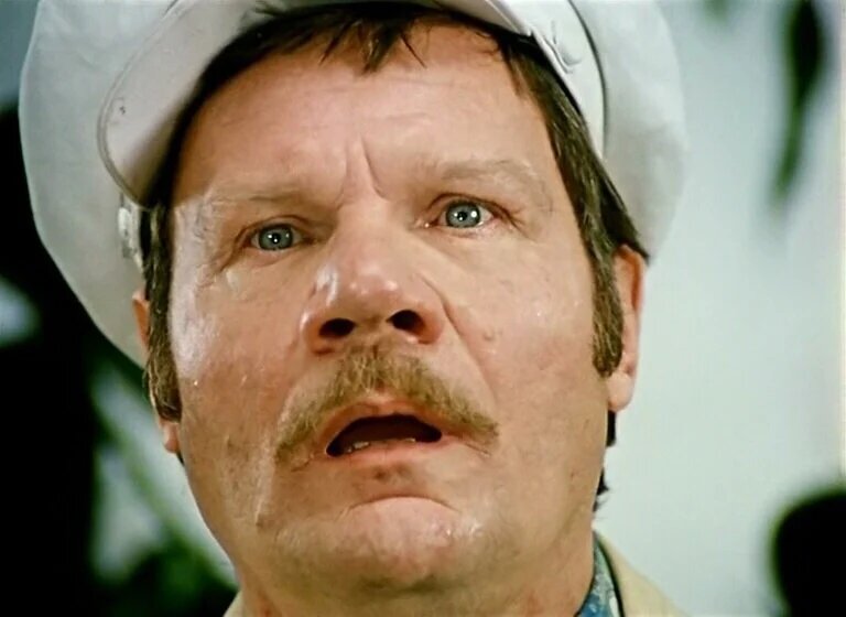 А это не может быть. 12 стульев пуговкин. Готлиб ронинсон. Готлиб ронинсон не может быть 1975. А это не может быть.