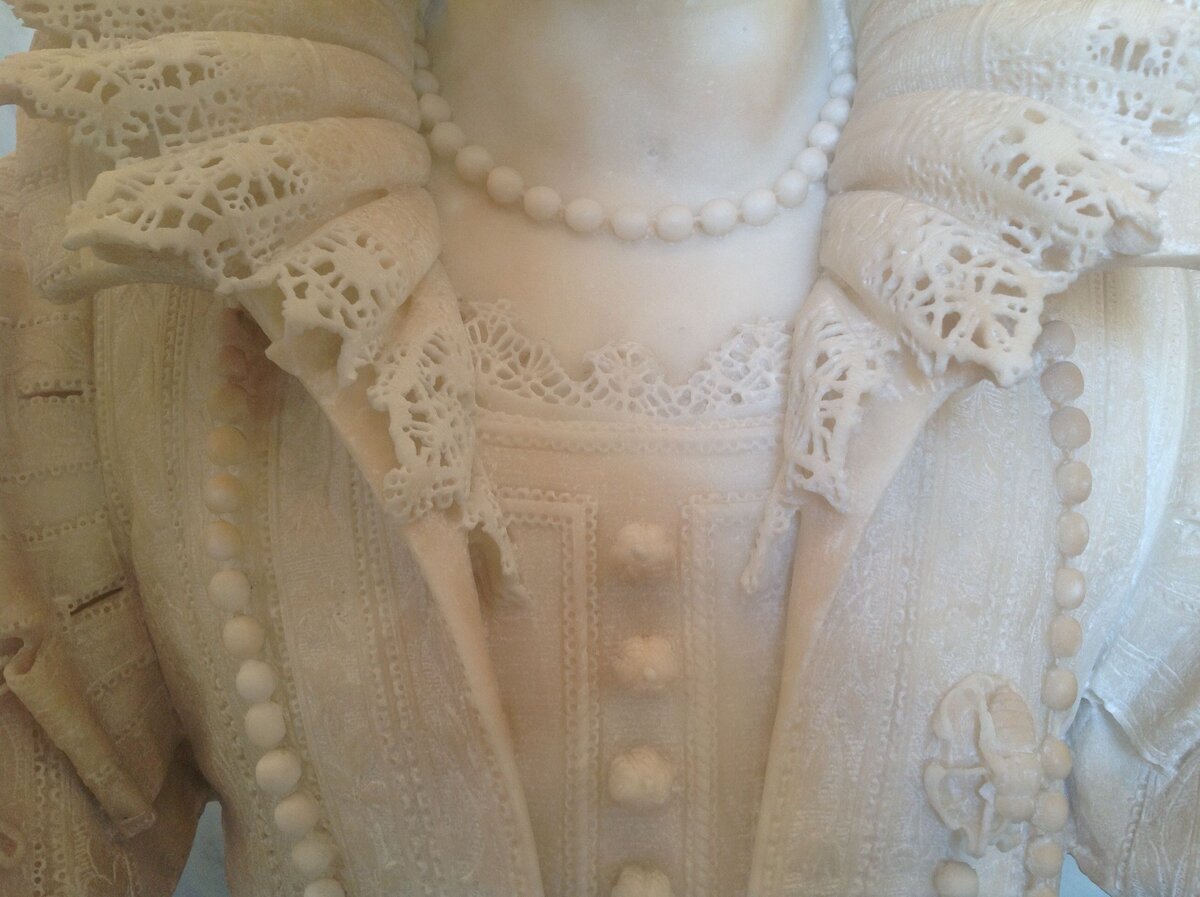 воротник Марии Дульиоли Барберини крупно